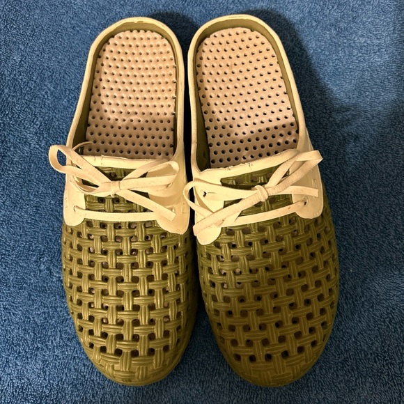 Barbara King Sale Steppers Slip On Gardening Shoes Green Size Medium (9-10 US) - Picture 2 of 3